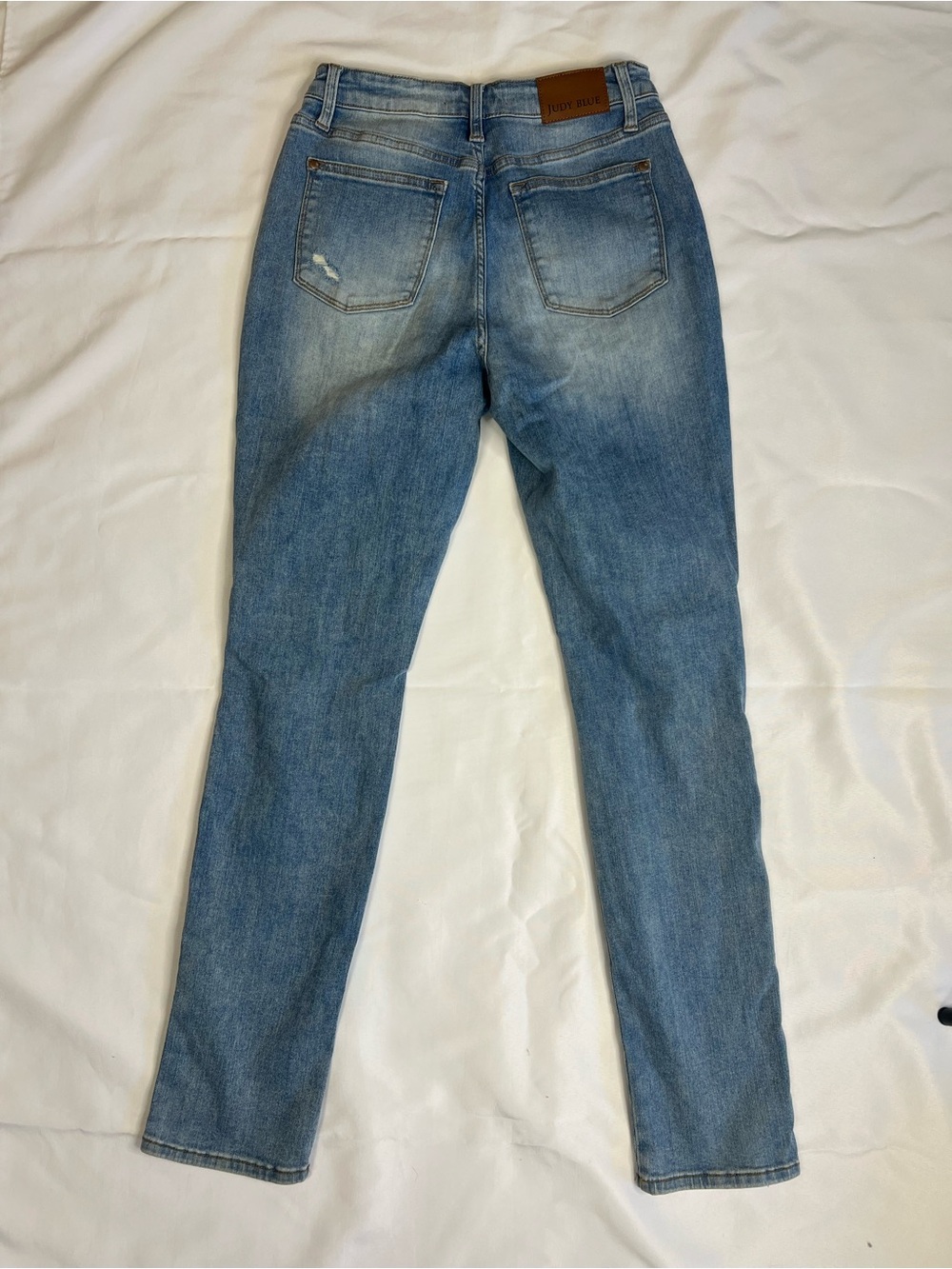 Judy Blue Boyfriend Fit Cargo Pocket Ripped Knee Jeans Size 7 / 28 33” long - Picture 3 of 9